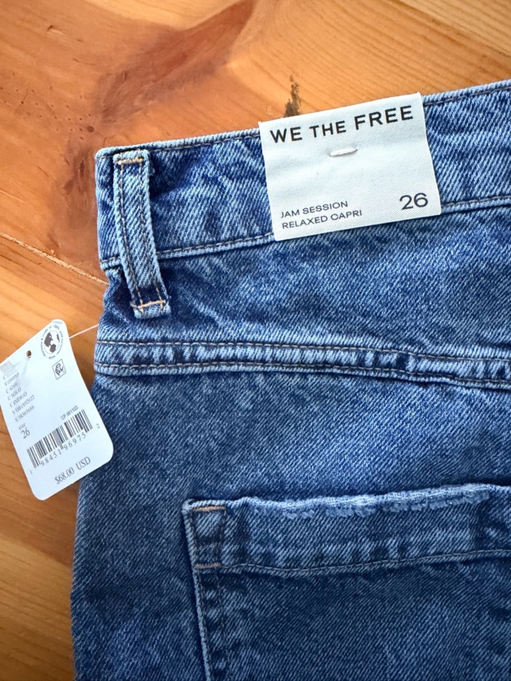 Free People Jam Session Relaxed Capri Denim Shorts
Size 26